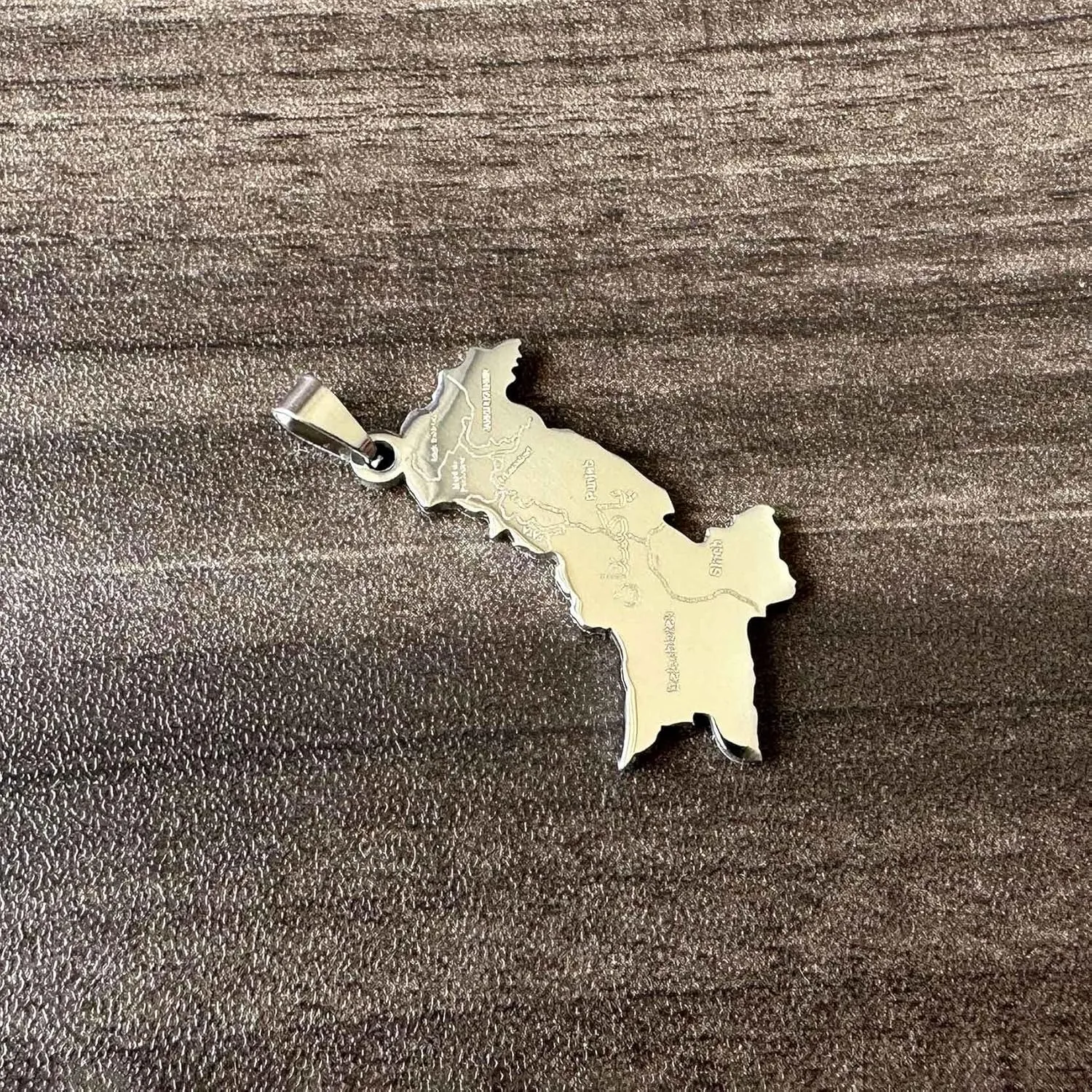 Fashion Stainless Steel Pakistan Map Pendant Necklace