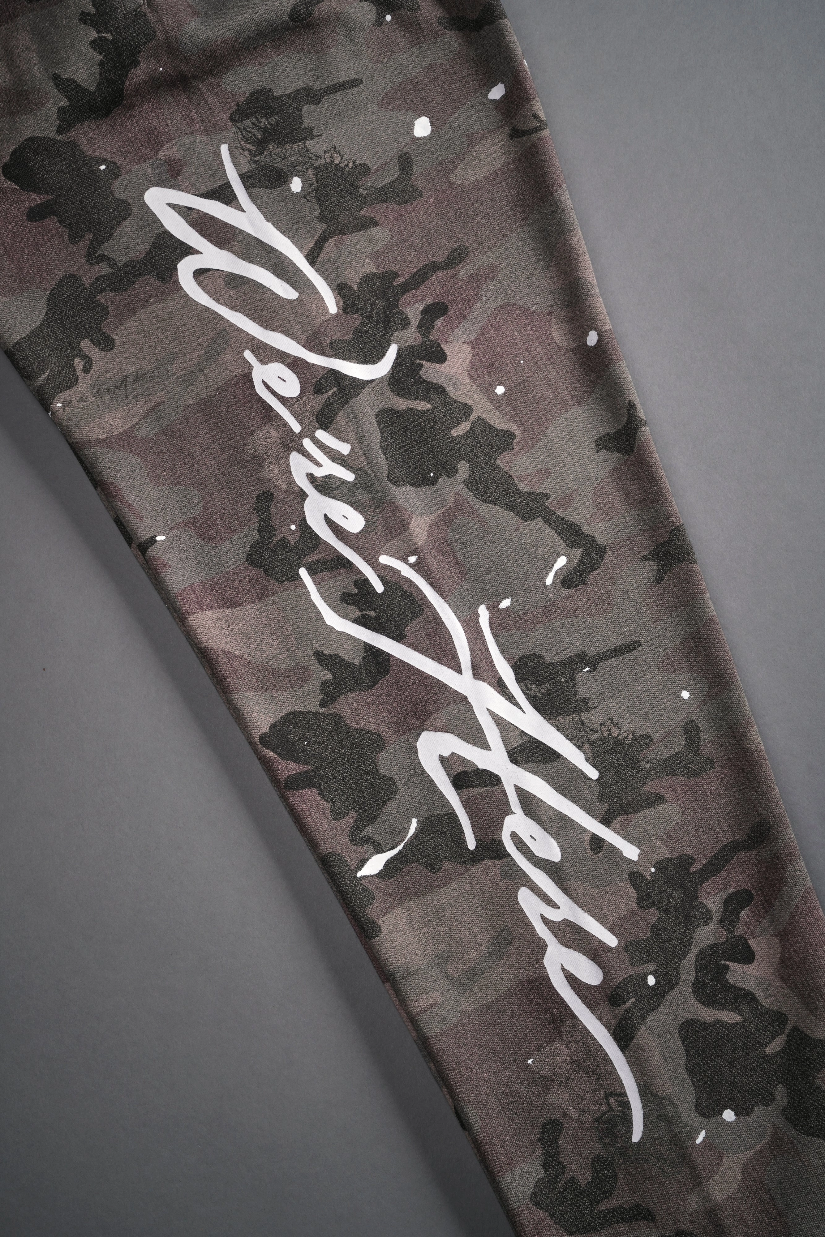 Roses While We're Here She Kumite Sweat Pants in Blooming Woodland Camo
